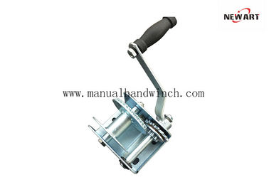 China Bote manual 600lbs do reboque do barco da mão do guincho da mão do freio automático pequeno fornecedor