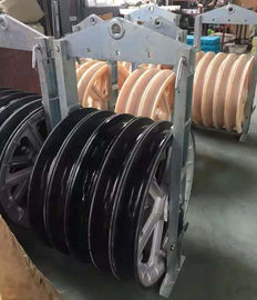China O grande diâmetro roda polias do alumínio triplicar-se do condutor da transmissão de bloco da polia do cabo fornecedor